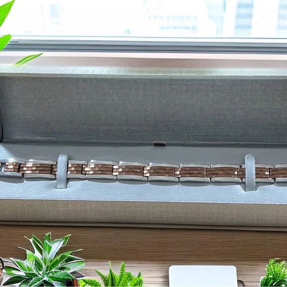 Zales Stainless Steel Two-Toned Mens Bracelet. - Picture 1 of 3